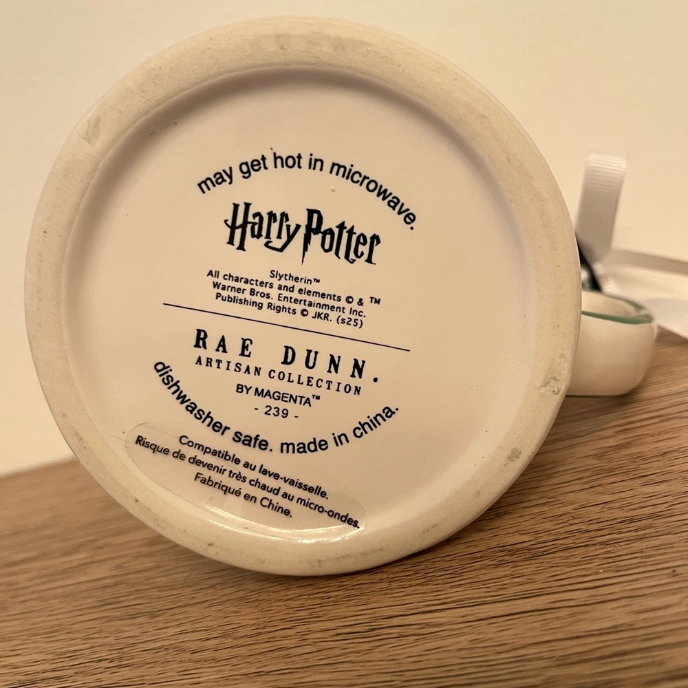 NWT Rae Dunn Slytherin Mug Harry Potter Collectable - Picture 3 of 3